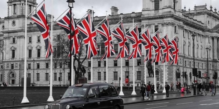 İngiltere'de 'ırkçı bir iki aşamalı' vatandaşlıktan çıkarma uygulaması