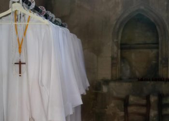 50 yıl boyunca binlerce çocuğa dini eğitim veren rahip cinsel istismardan tutuklandı