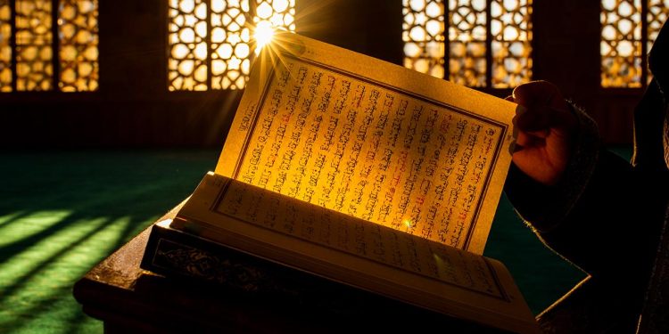 Almanya'da yapılan ankete göre, 1829 yaş arası gençler Katolik Kilisesinden çok İslam'a güveniyor