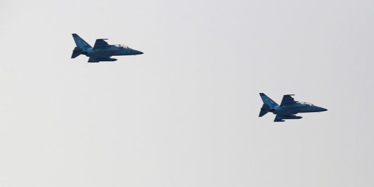 Myanmar'da ordunun Arakan eyaletindeki hava saldırısında 33 kişi öldü