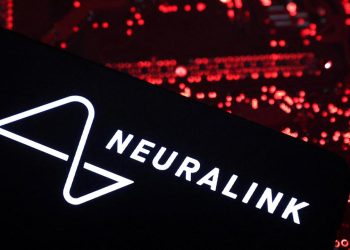 Neuralink kullanıcısı, beyin implantını gündelik cihazlarla eşleştirerek ihtiyaçlarına göre geliştirdi