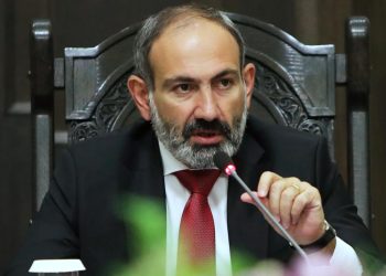 Paşinyan: Karabağ halkımıza da geri dönüşlerinin gerçekçi olmadığını söyledim