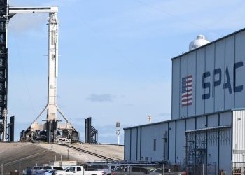 SpaceX, Starlinkin büyümesi için milyarlarca dolarlık rekor halka arz planlıyor