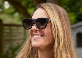 Google, yapay zekalı akıllı gözlükler için 2026'da geri dönüyor