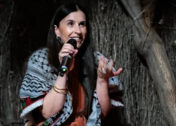 Avustralya'da Filistinli yazarın programdan çıkarılmasıyla başlayan boykot sonrası festival yönetiminde istifa