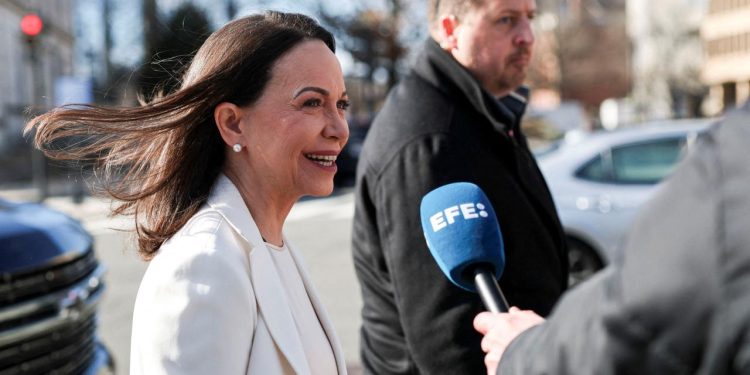 ABD Başkanı Trump, Venezuelalı muhalif lider Machado ile Beyaz Saray'da bir araya geldi