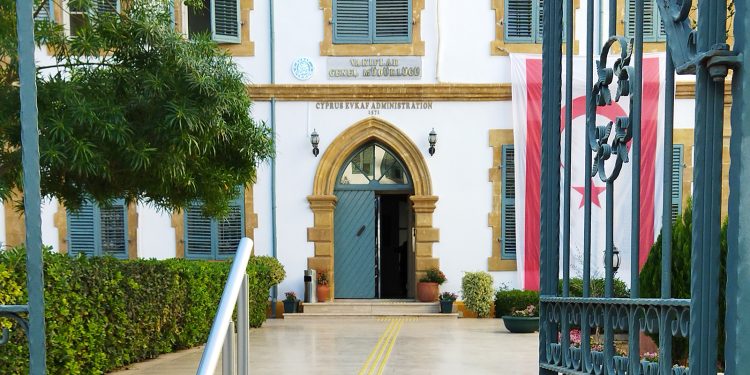 Vakıflar İdaresi’ne münhalsiz geçici memur istihdamı iddiası