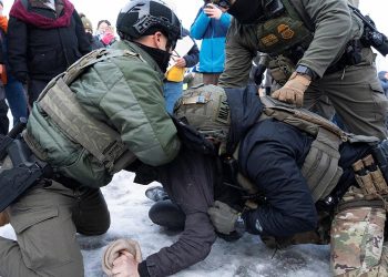 ABD'de, ICE polisine tepki olarak düzenlenen protestolarda en az 30 kişi gözaltına alındı