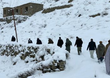 Afganistan'da kar ve yağmur felaketi: 61 ölü