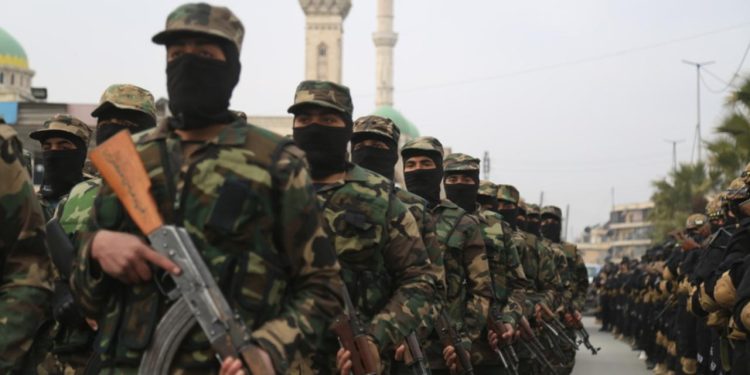 Suriyede ateşkesi ihlal eden YPG'nin saldırılarında 11 Suriye askeri hayatını kaybetti