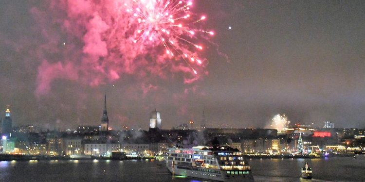 Avrupa'da kanlı yılbaşı kutlamaları: Onlarca kişi hayatını kaybetti