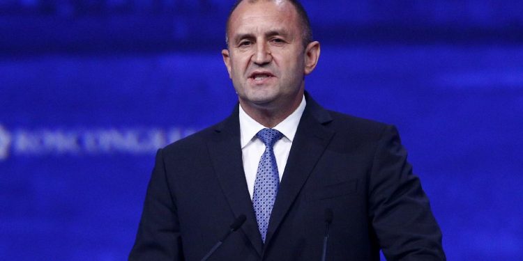 Bulgaristan Cumhurbaşkanı Radev, istifa etme kararı aldığını duyurdu