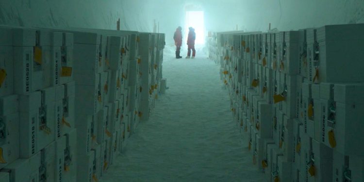 Antarktika'da dünyanın ilk buzul sığınağı açıldı