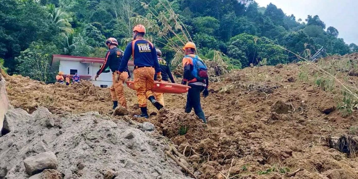 Filipinler'de atık tesisinde meydana gelen heyelanda ölenlerin sayısı 35'e yükseldi