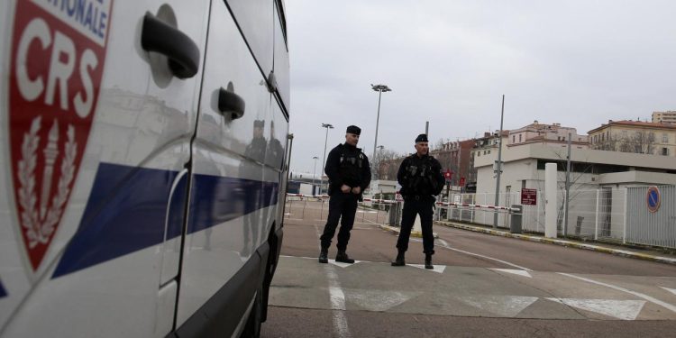 Fransa'da Goretti Fırtınası nedeniyle 320 bin hanede elektrik kesintisi sürüyor