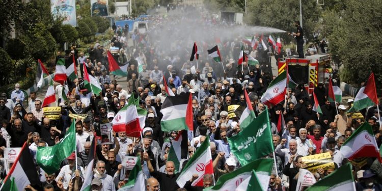 İranda bulunan Türk vatandaşlarına dikkatli olmaları çağrısı