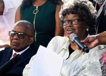 ABDde beyaz birine yer vermeyi reddeden ilk siyahi Claudette Colvin hayatını kaybetti