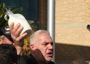 Hayvan üreticileri, Tarım Bakanlığı önünde eylem yaptı