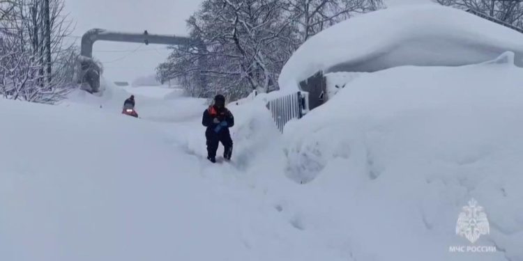 Kamçatkaya son 30 yılın en yoğun karı yağıyor