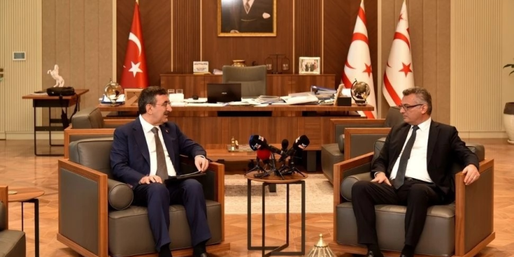 Cumhurbaşkanı Erhürman, Cevdet Yılmaz’ı kabul etti