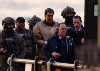 Maduro ve eşi mahkemeye götürüldü