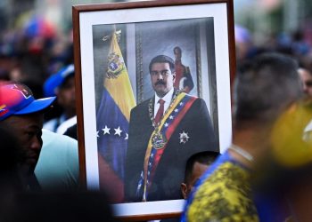 Venezuela'da başkanlık sarayı çevresinde silah sesleri duyuldu