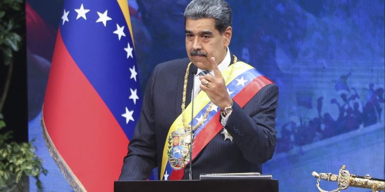 Venezuela Devlet Başkanı Maduro, son görüşmesini Çin heyeti ile yaptı