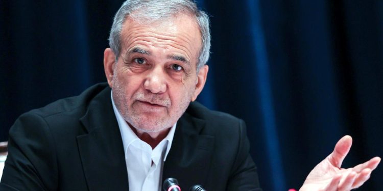 İran Cumhurbaşkanı: Adaletsizliği, rantı ve rüşveti engellemek için çaba göstermeliyiz