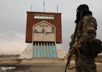 Suriye yönetimi, Rakka'da kurumları hızla faaliyete geçirmeye başladı