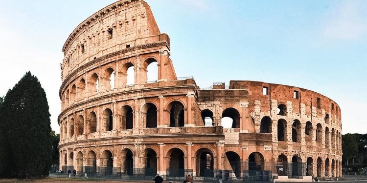 Roma'da sürücüler için şehir merkezindeki azami hız 30 kilometreyle sınırlandırıldı