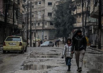 Suriye ordusu: Terör örgütü YPG/SDG sivillerin insani koridordan geçişini engelliyor