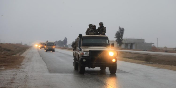 Suriye ordusu, Ayn elArab hattında Sırrin beldesine girerken Hasekede çatışmalar sürüyor