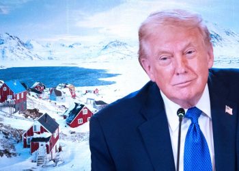 Trump, AB ülkelerine uygulanacak gümrük tarifelerini durdurdu