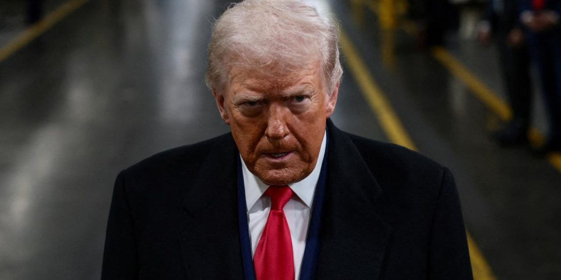 Trump'tan İran'daki göstericilere: Protestolara devam edin