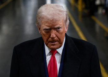 Trump'tan İran'daki göstericilere: Protestolara devam edin