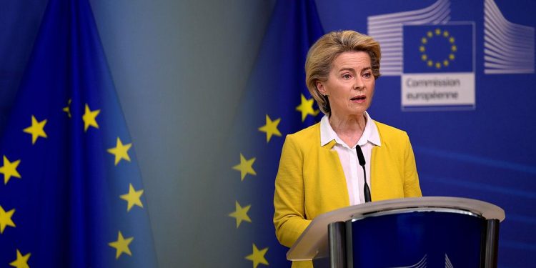 AB: ABD'nin Avrupalı ülkelere yönelik ilave gümrük vergisi kararı bir hatadır