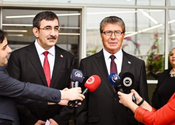 Cevdet Yılmaz adaya geliyor