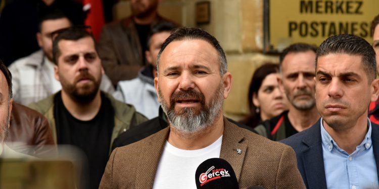 Bengihan, Lefke Kaymakamlığı binasıyla ilgili somut adım atılmasını istedi, grev uyarısında bulundu