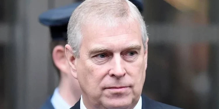 Eski İngiltere Prensi Andrew gözaltına alındı