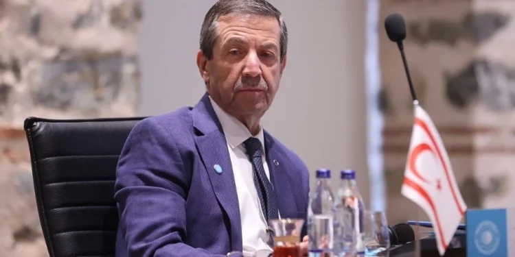 Cumhurbaşkanı’nın politikası Kıbrıs Türküne zaman ve statü kaybettiriyor