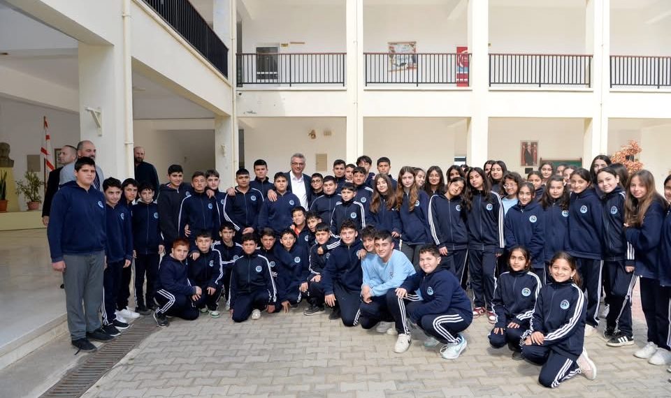 Erhürman Dipkarpaz’da Öğrencilerle Buluştu