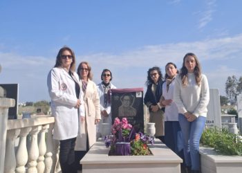Kıbrıs Türk Eczacılar Birliği, Kamran Aziz’i vefatının 9’uncu yılında kabri başında andı