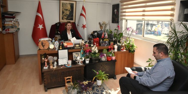 Güçlü köklerimiz var; biz de bu köklerden kültürle beslenen insanlarız