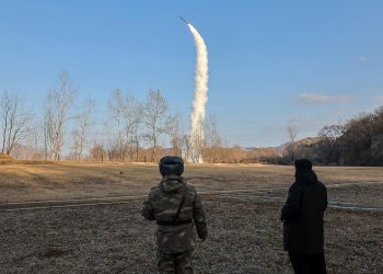 Güney Kore ve Japonya, Kuzey Kore’nin balistik füze fırlattığını bildirdi