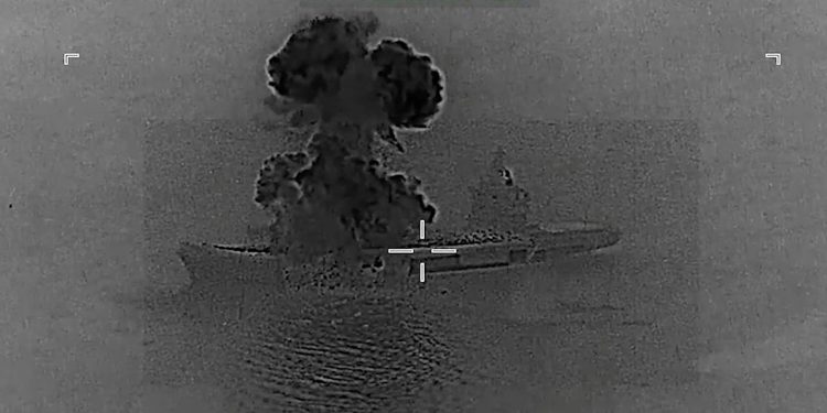 Hatemi, ABD’nin İran donanma gemisine saldırısının cevapsız kalmayacağını söyledi