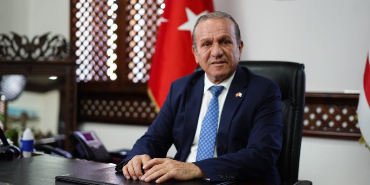 Ataoğlu: “Kıbrıs meselesi adadaki iki eşit halkın iradesinin kabul edilmesiyle çözülebilir”