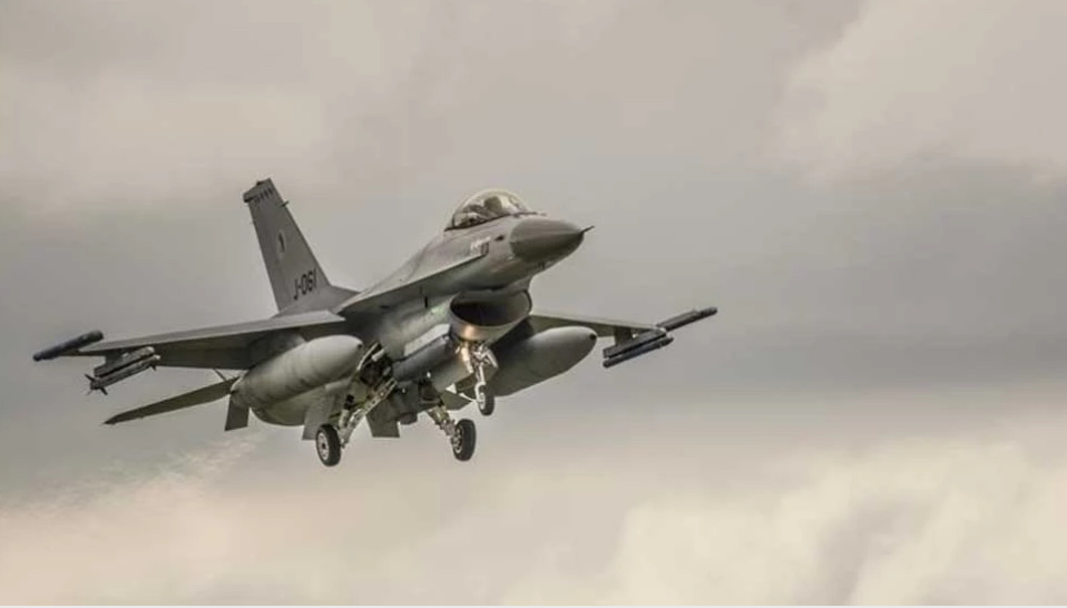 Kıbrıs’a yöneldiği düşünülen 2 İHA, Yunan F-16’ları tarafından Lübnan hava sahasında vuruldu