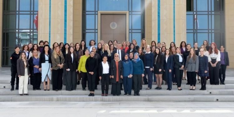 Erhürman’ın 8 Mart mesajı: Savaşın ve krizlerin en ağır bedelini kadınlar ödüyor