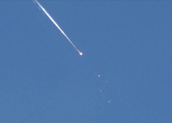 Hizbullah: Deniz tipi kruz füzesiyle Lübnan açıklarında İsrail askeri gemisini hedef aldık