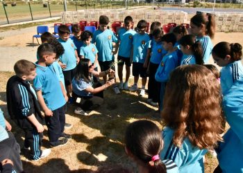 AB Bilgi Merkezi, Lefkoşa Dr. Suat Günsel İlkokulu’nda ağaç dikim etkinliği düzenledi